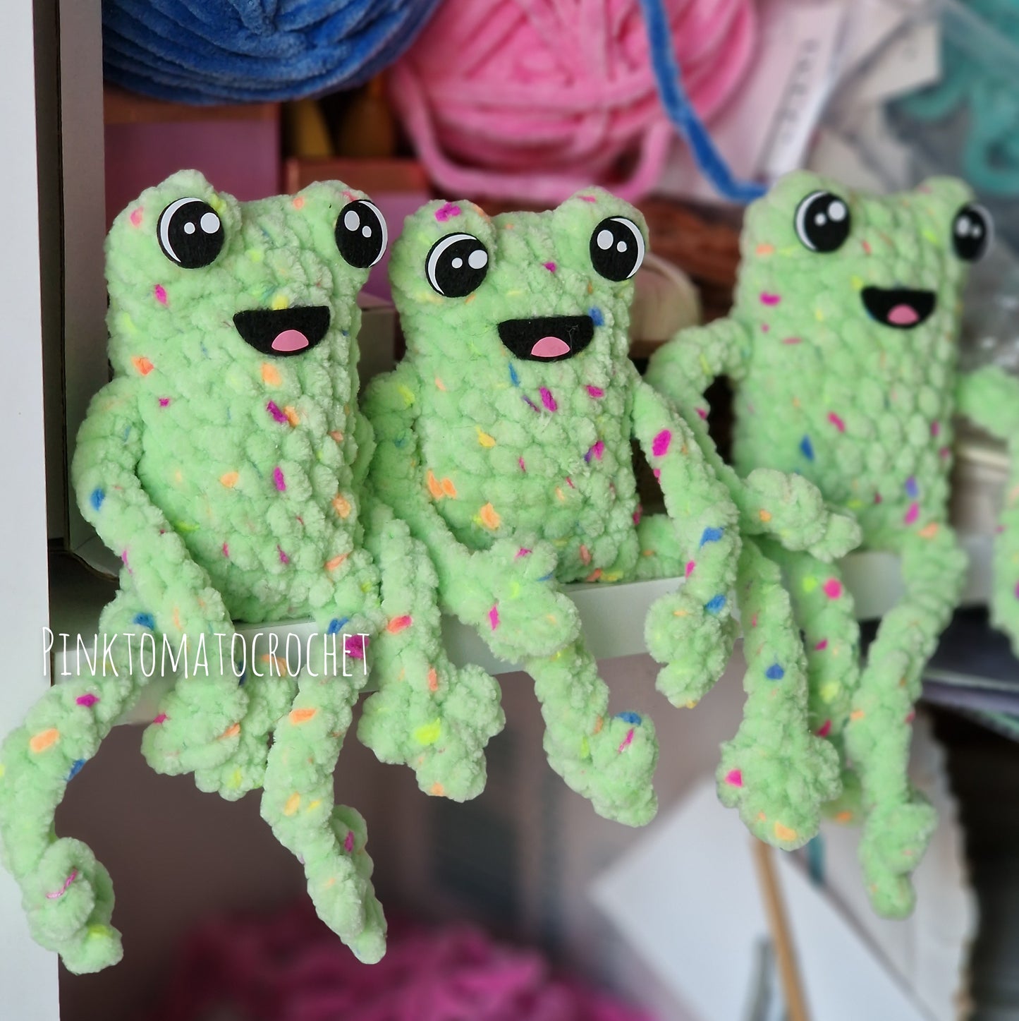Leggy Frogs felt eyes set